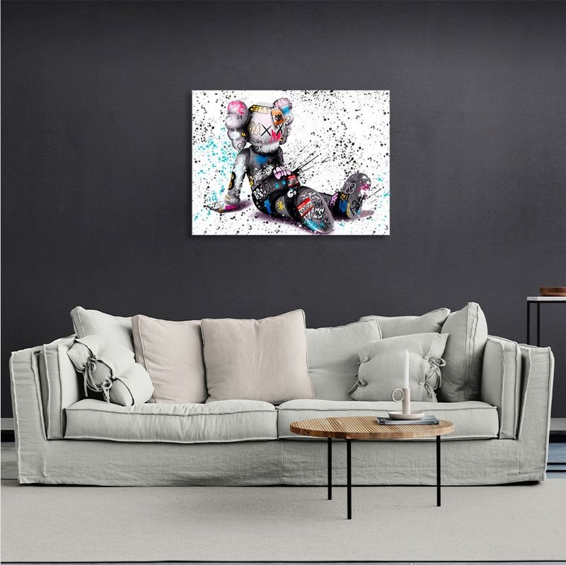 Картина на холсте интерьерная кукла KAWS граффити, 30х40 см, Холст полиэстеровый