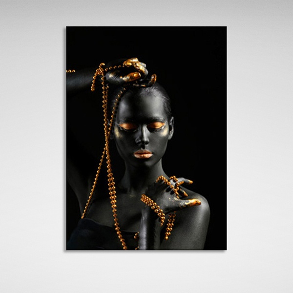Картина на полотні афроамериканська дівчина із золотим намистом на чорному фоні, 30х40 см, Холст поліестеровий