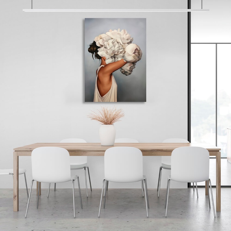 Картина на холсте интерьерная Девушка с белыми цветами на голове серая, 30х40 см, Холст полиэстеровый