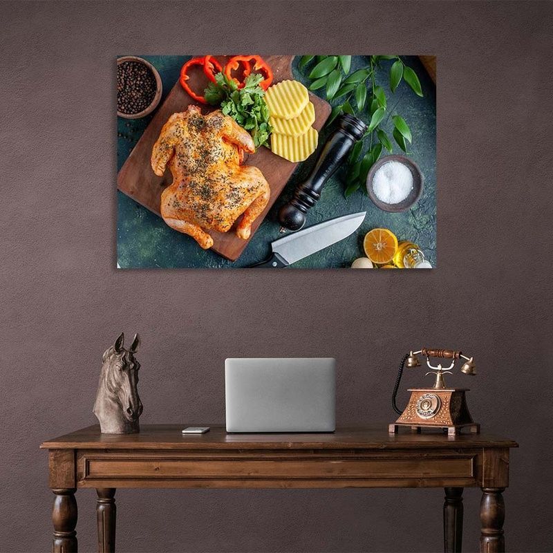 Картина на холсте на стену для кухни Курица-гриль с овощами на доске горизонтальная, 30х45 см, Холст полиэстеровый